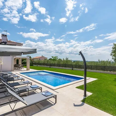Amazing In Deklici Ferienhaus