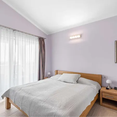Feriehus Amazing In Deklici Kaštelir